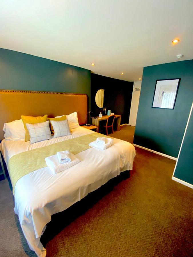 קולפורד Bells Hotel מראה חיצוני תמונה